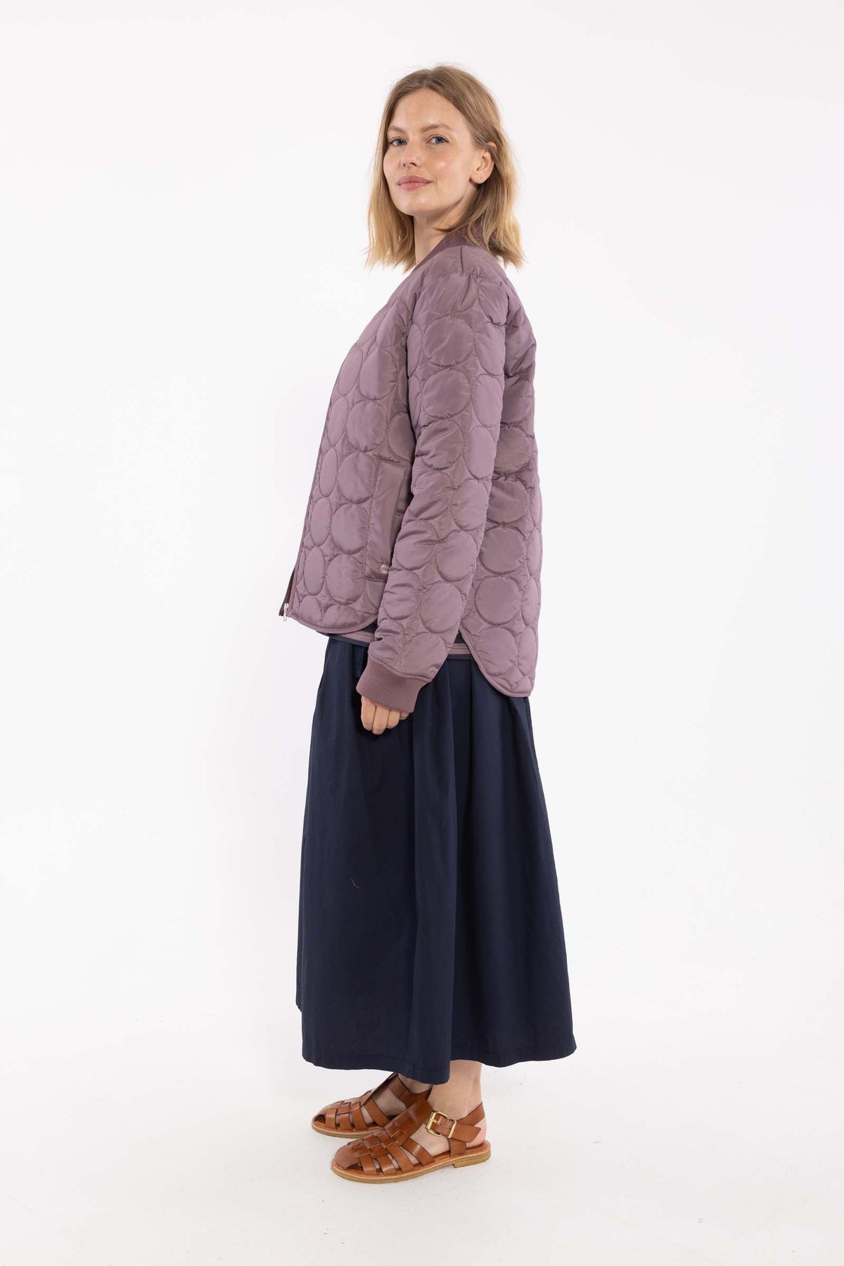Fin quiltet termojakke i mauve til kvinder