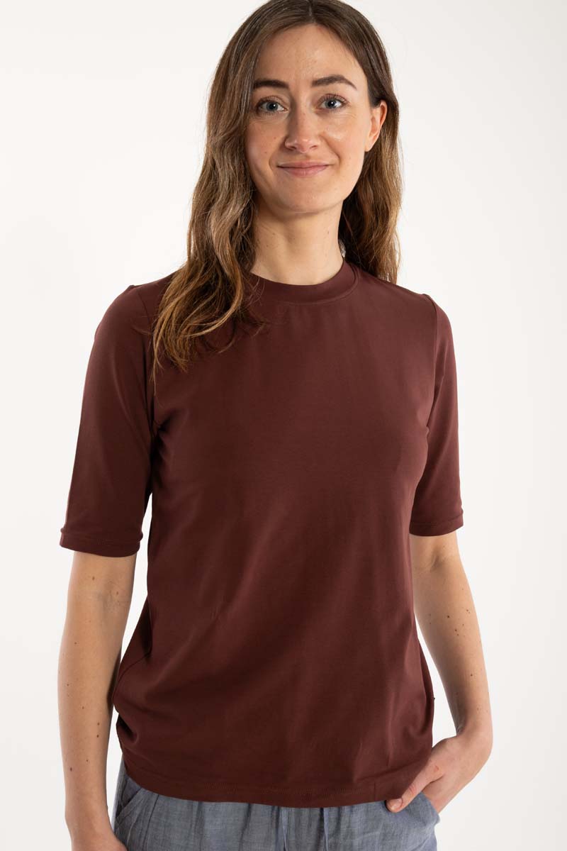 Bordeauxrød t-shirt til kvinder