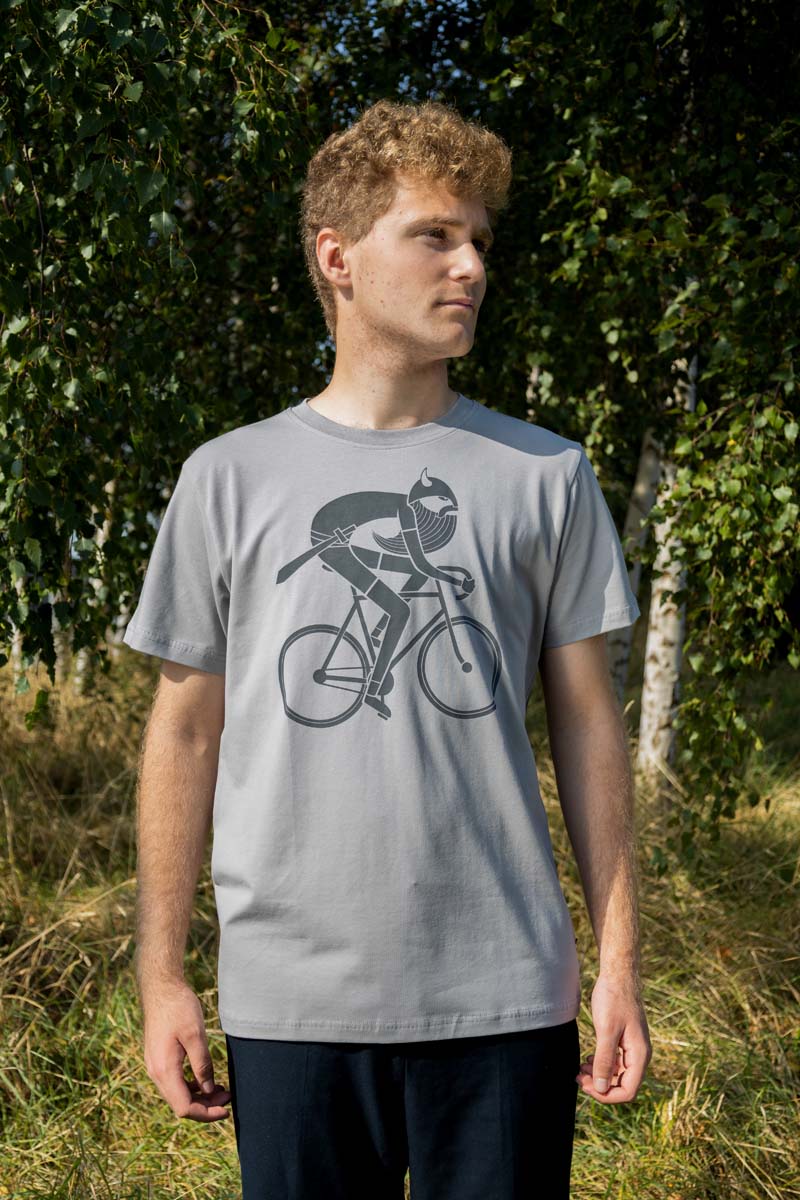 Herre t-shirt med cyklende viking