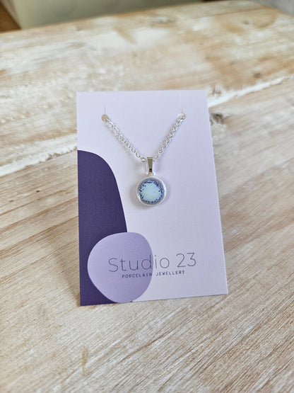 Pendant Circle: Ivy