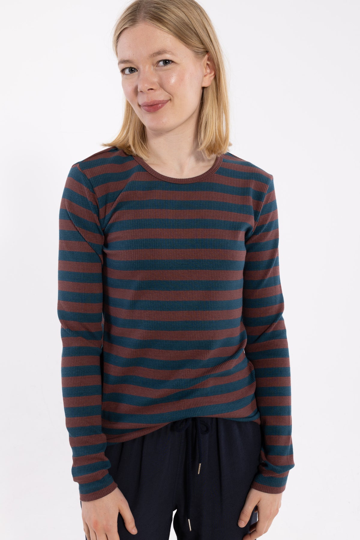 ESS - Danepartner LS Dk Merlot/Dk Slate