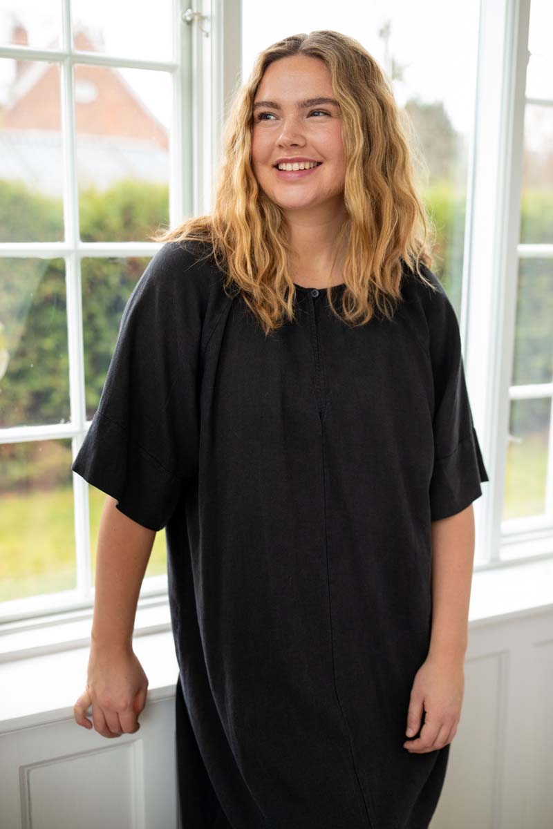 Danehostess Heavy Linen Dress Black
