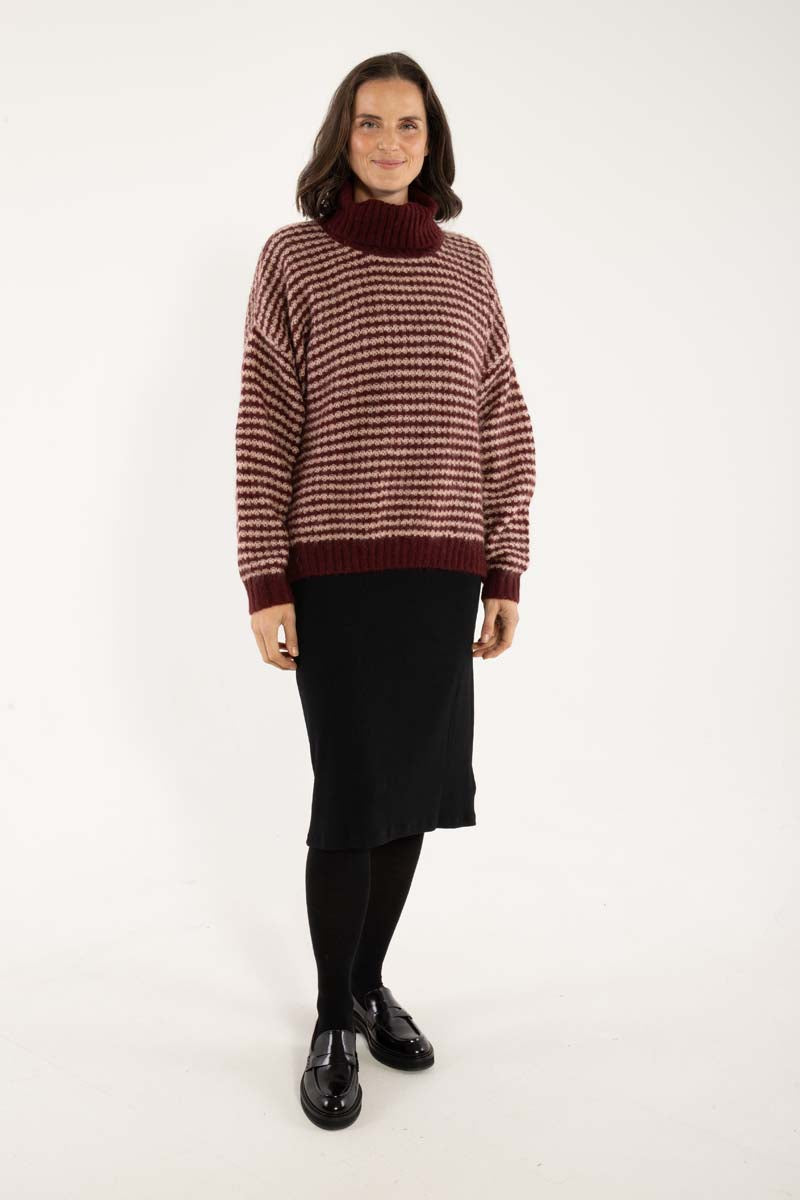 Danecaring Rollneck Sweater Dk Merlot/Powder