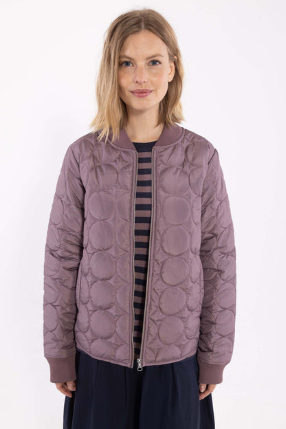 Fin quiltet termojakke i mauve til kvinder