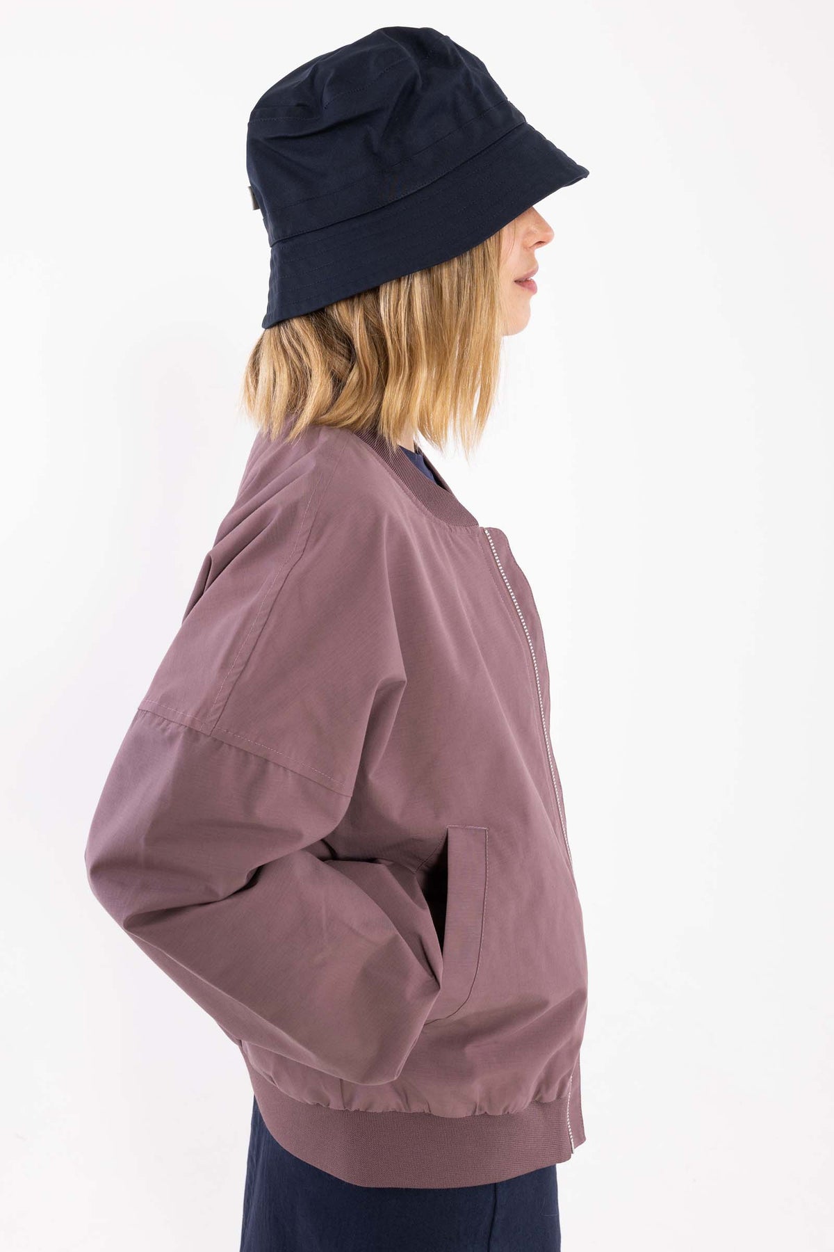 Fin kort overgangsjakke i mauve til kvinder