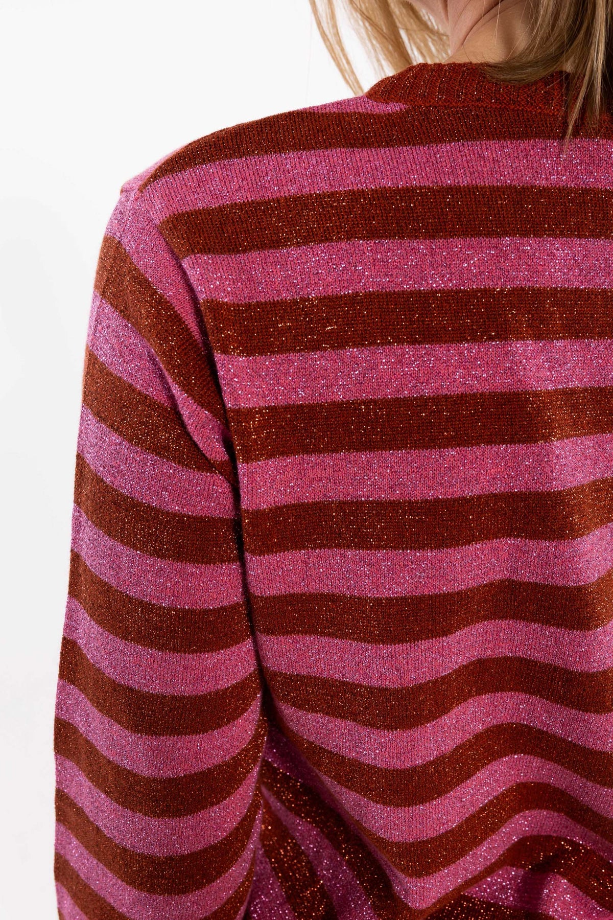 Sød cardigan med glitter og røde og lyserøde striber til kvinder