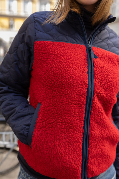 Rød og navyblå zip-up i fleece og termo til damer
