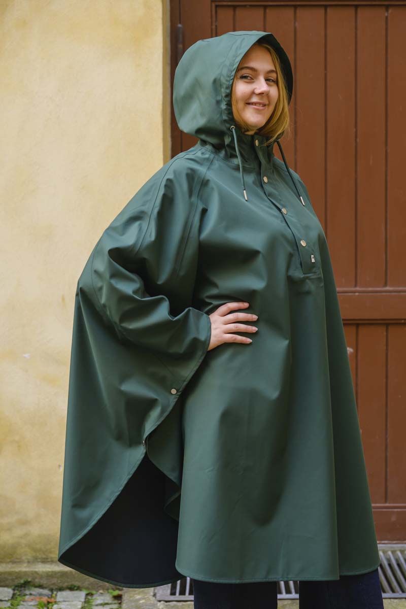 Regnponcho i mørkegrøn til kvinder