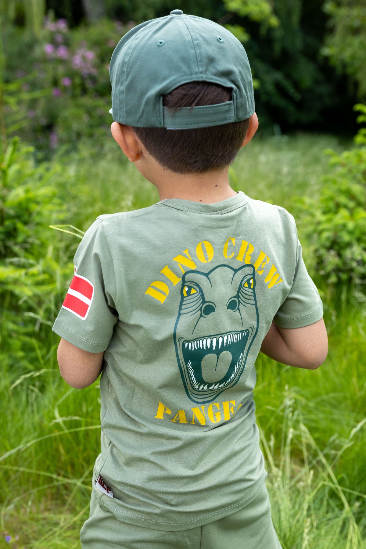 Lækker kortærmet t-shirt til børn med print af t-rex dinosaur