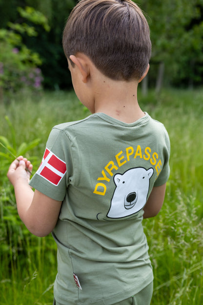 Sød dyrepasser t-shirt til børn med print af isbjørn