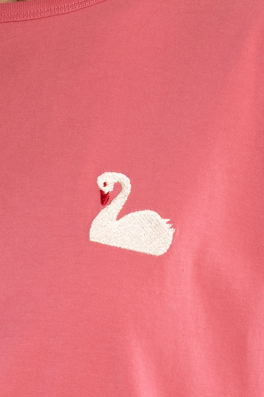 Danebasic Boxy Tee Soft Cherry SWAN