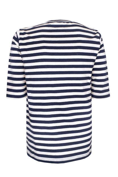 Lækker t-shirt med striber i navyblå og knækket hvid til kvinder