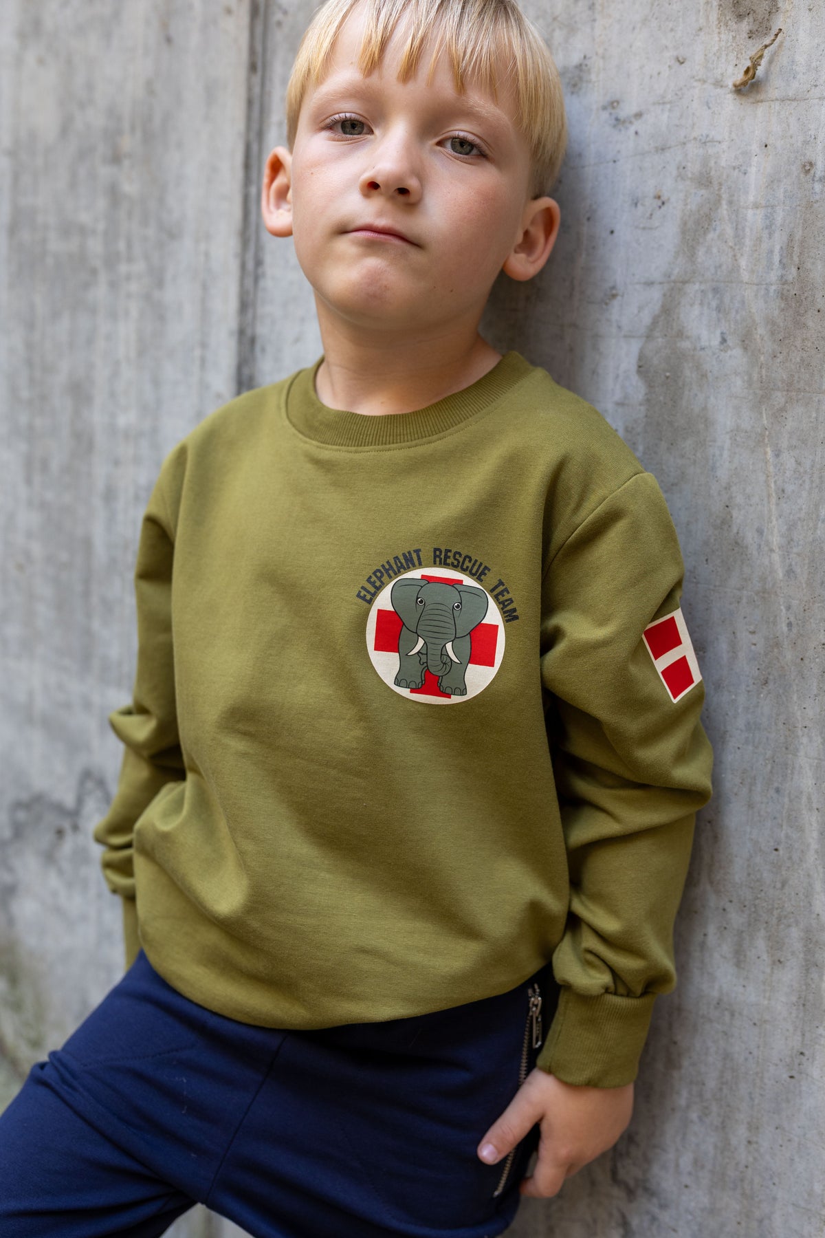 Lækker sweatshirt til børn med print af elefant