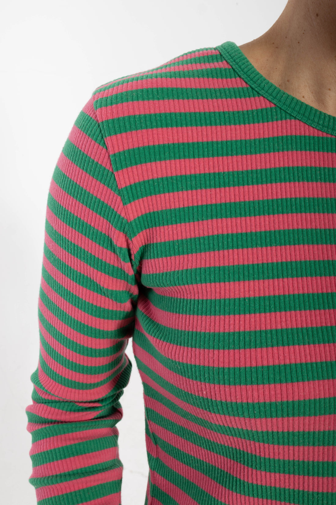 ESS - Danepartner LS Ribbing Tee Soft Cherry/Green