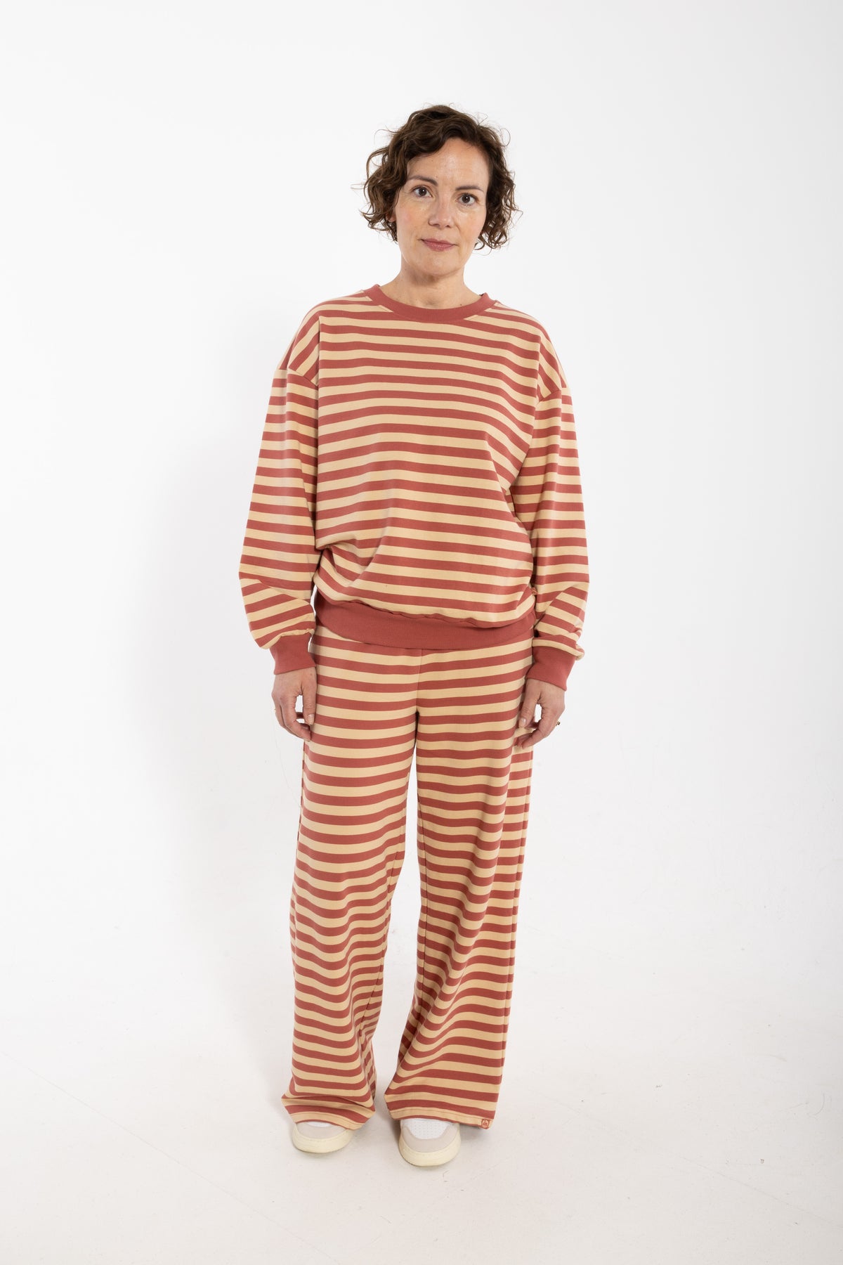 ESS - Danepit Sweatshirt Aragon/Nougat