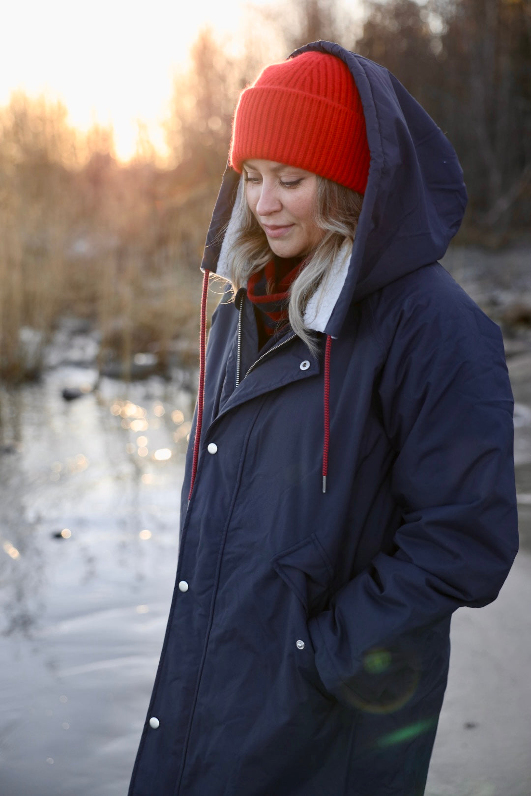 Lækker varm og vandtæt navyblå vinterjakke til kvinder