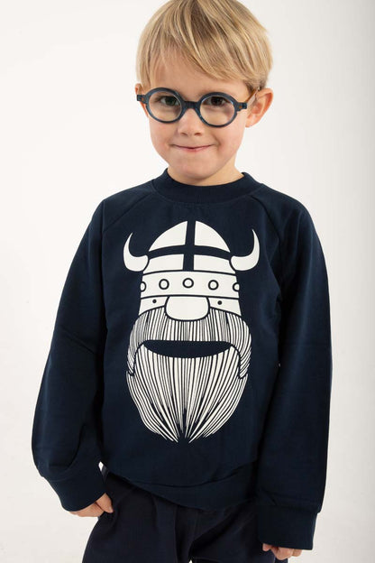 Sød navyblå sweatshirt til børn med print af vikingen Erik