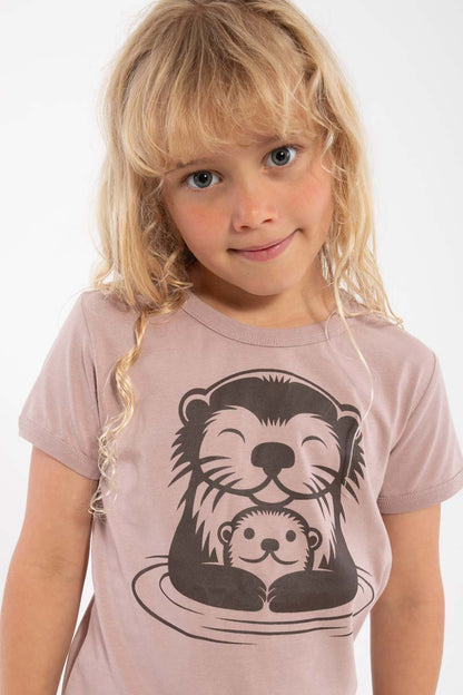t-shirt til børn med krammeklar oddermor