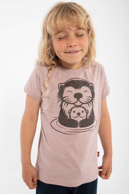 t-shirt til børn med krammeklar oddermor
