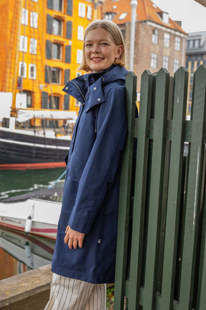 Flot navyblå regnjakke til kvinder