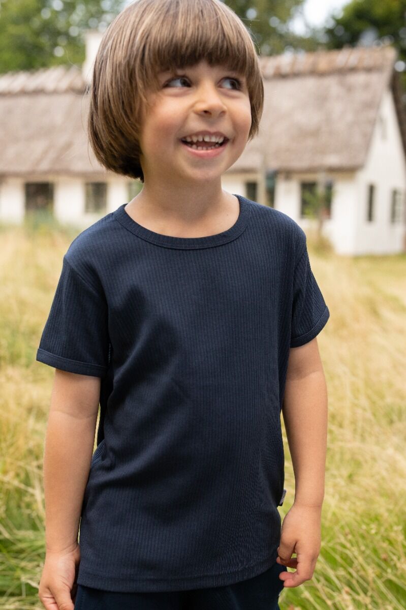 Skøn navyblå t-shirt til børn