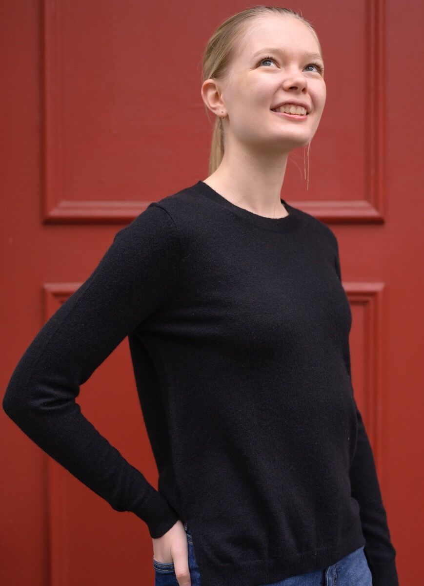 ESS - Cashmere Kiss Sweater Black
