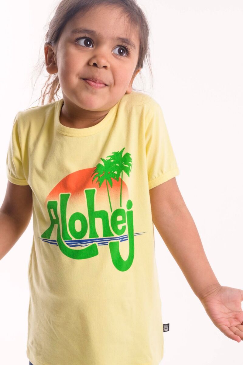 Gul t-shirt med design