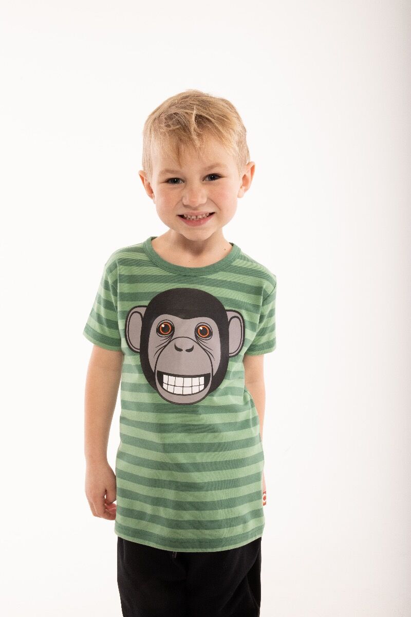 T-shirt til børn med chimpanse    