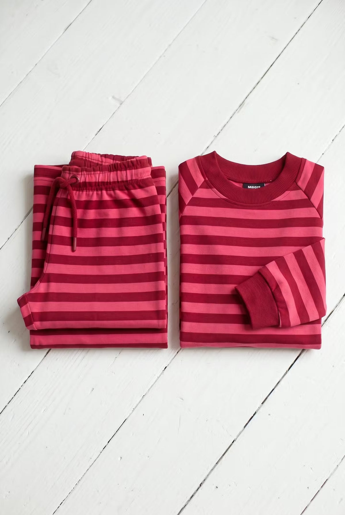 ESS - Danehulla Sweat Pants Spicy Pink/Dark Red