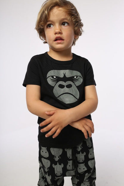 Sød kortærmet t-shirt til børn med print af gorilla